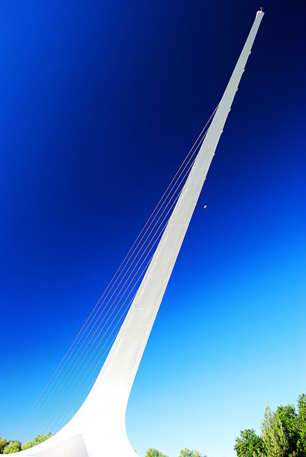 sundial bridge