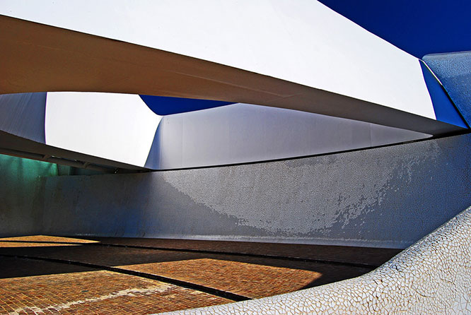 sundial bridge